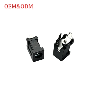 DIP vertical 5,5x2,1mm DC-132-250
